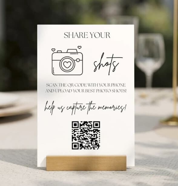 QR Code stand pour partage de photos - Scannez et uploadez vos photos
